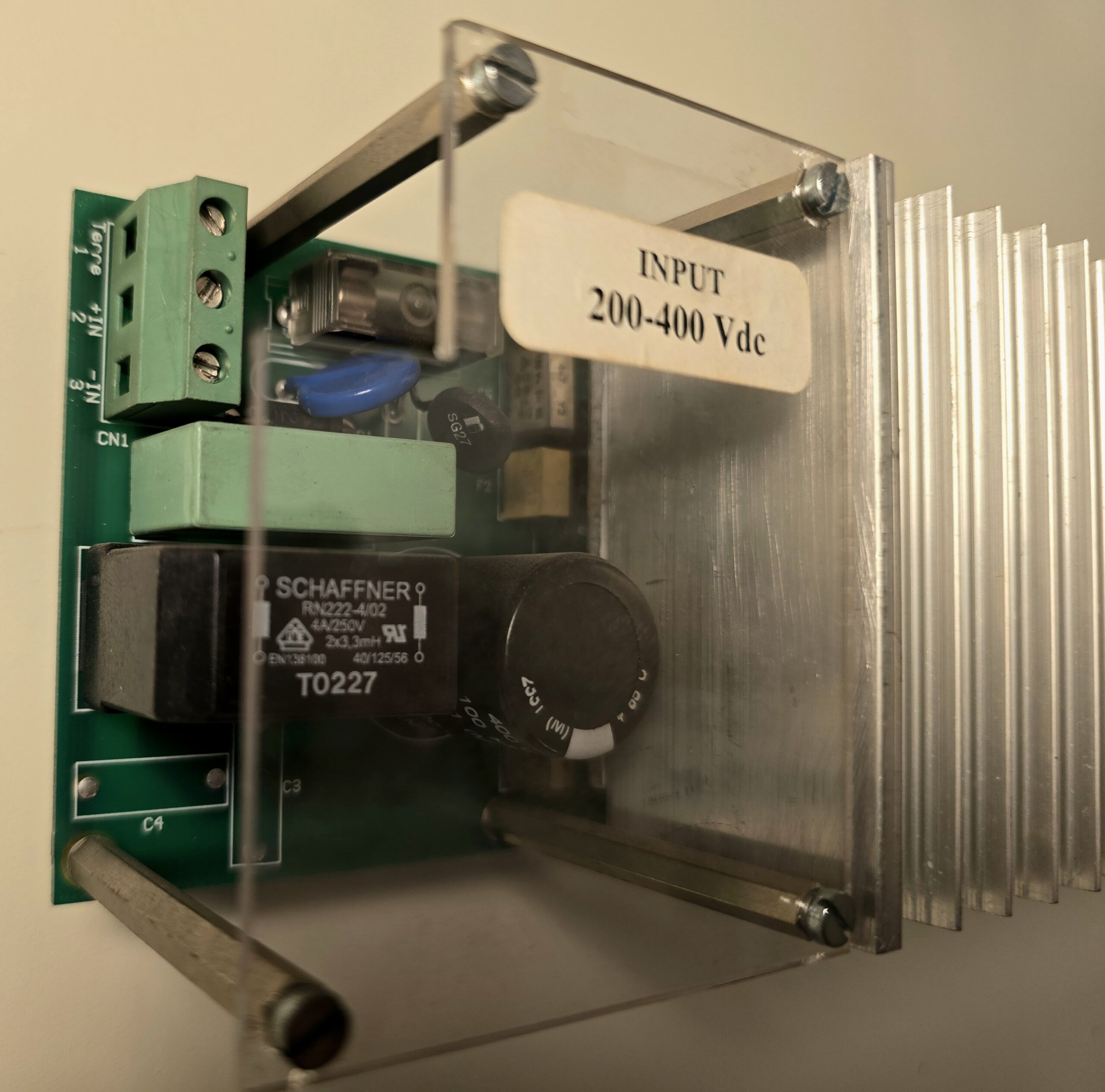 FAB0112001 100-200 VDC to 24 VDC converter, three-quarter view