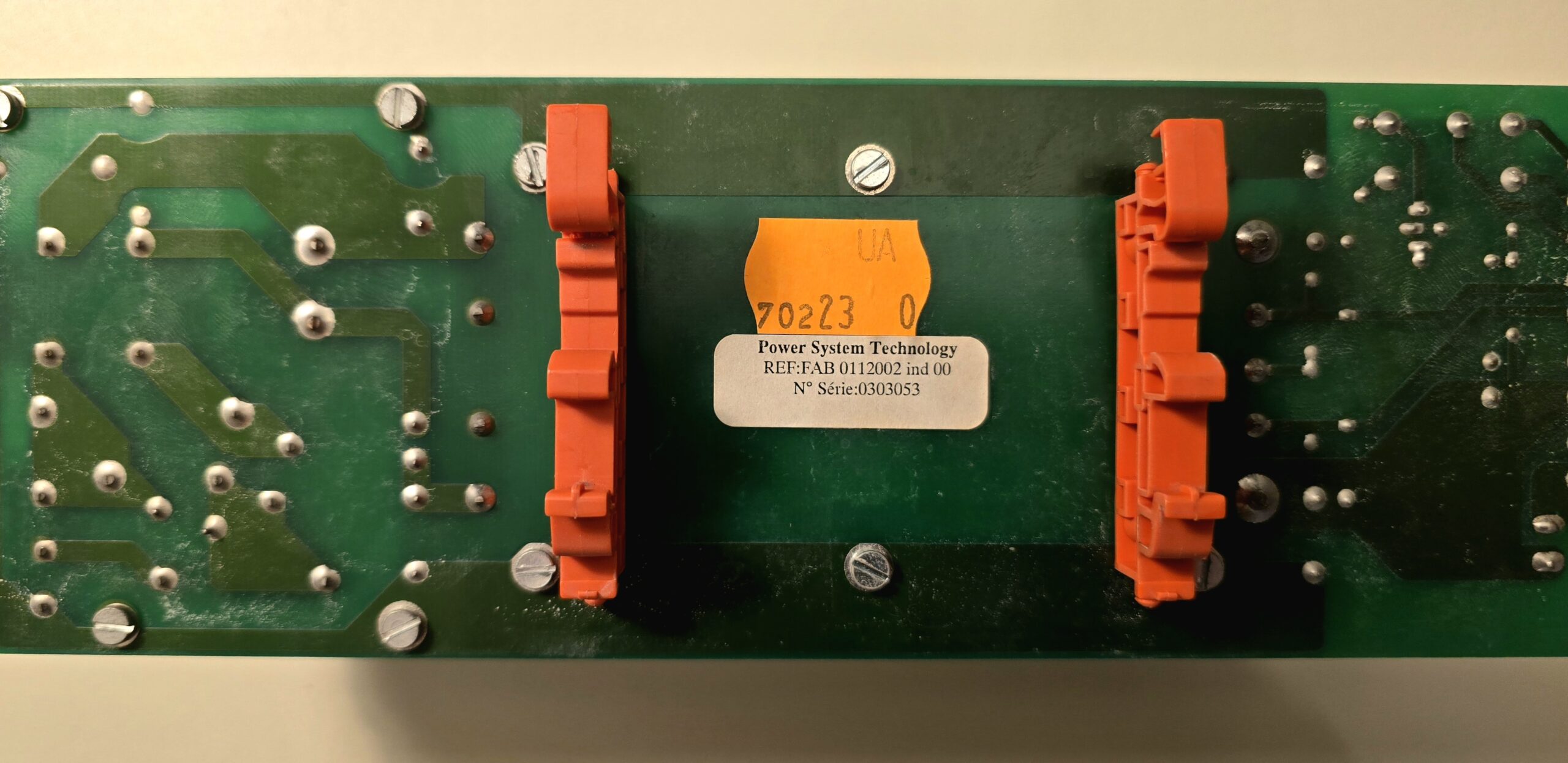 FAB0112001 100-200 VDC to 24 VDC converter, identification label detail