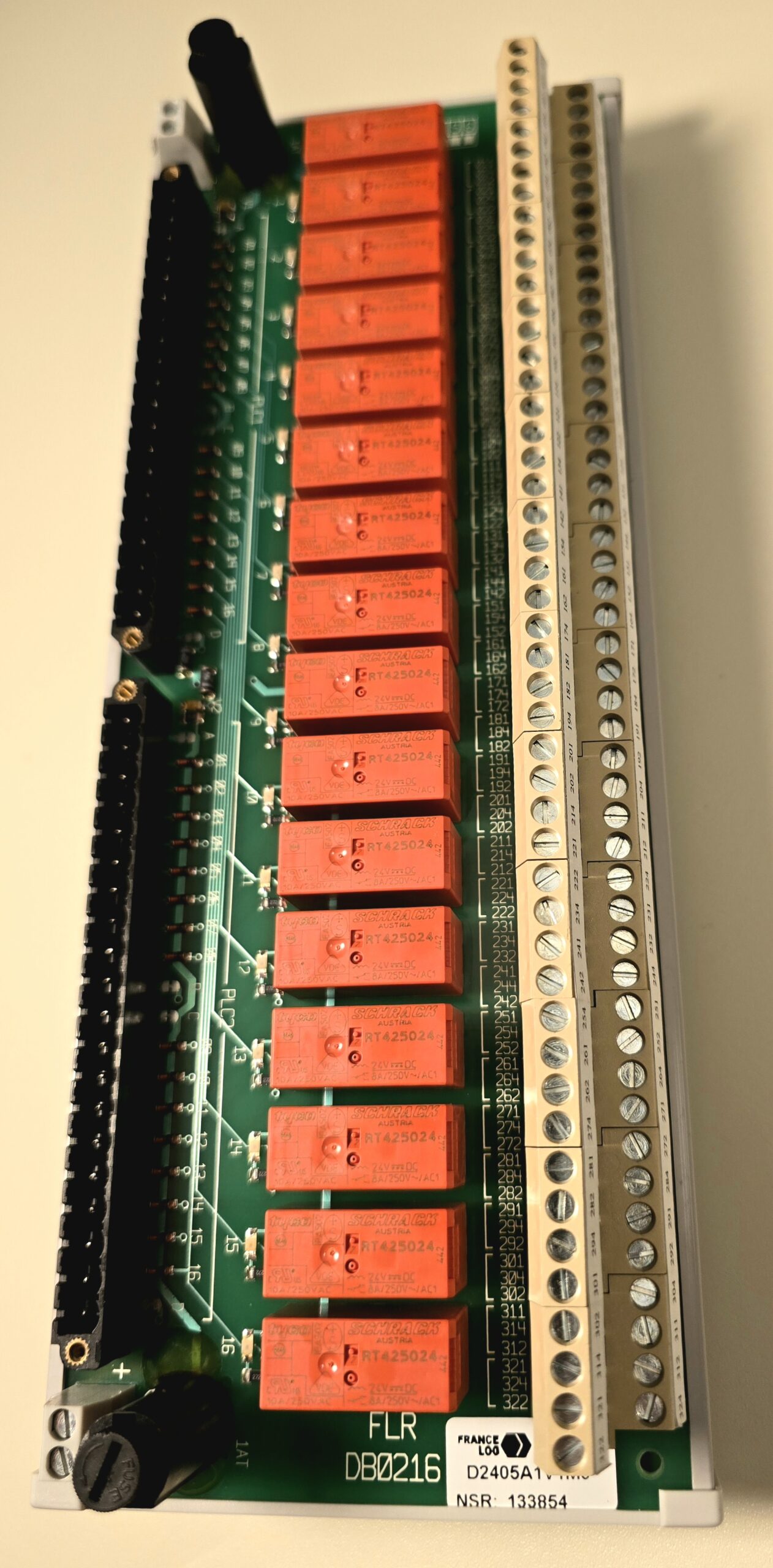 FLR-DB0216 Multi-relays output board, front three-quarter view