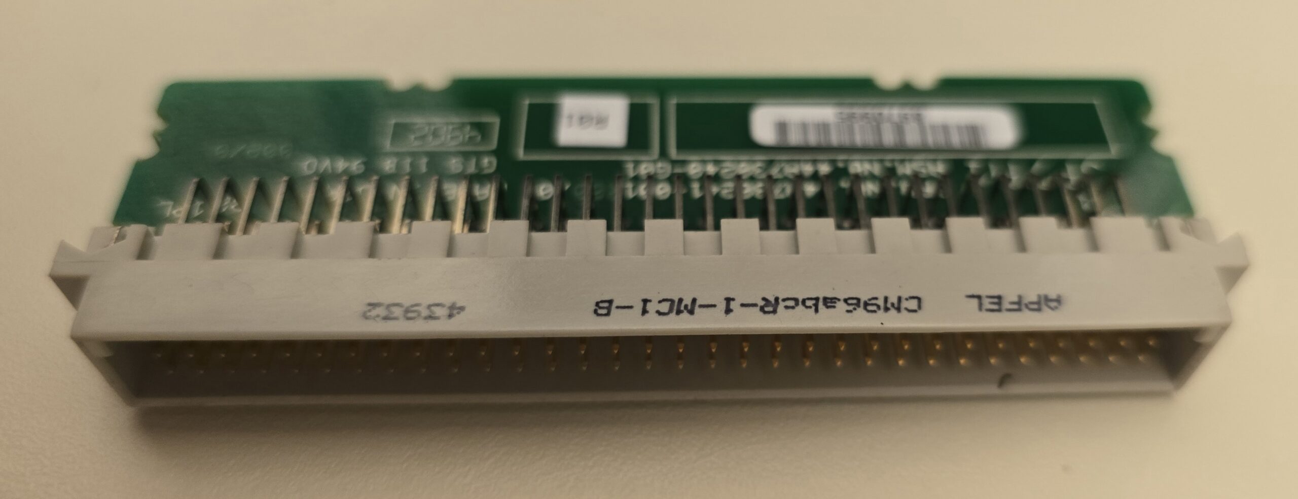 IC697CHS770 C80-75 redundant I/O rack, rear mount, connector detail