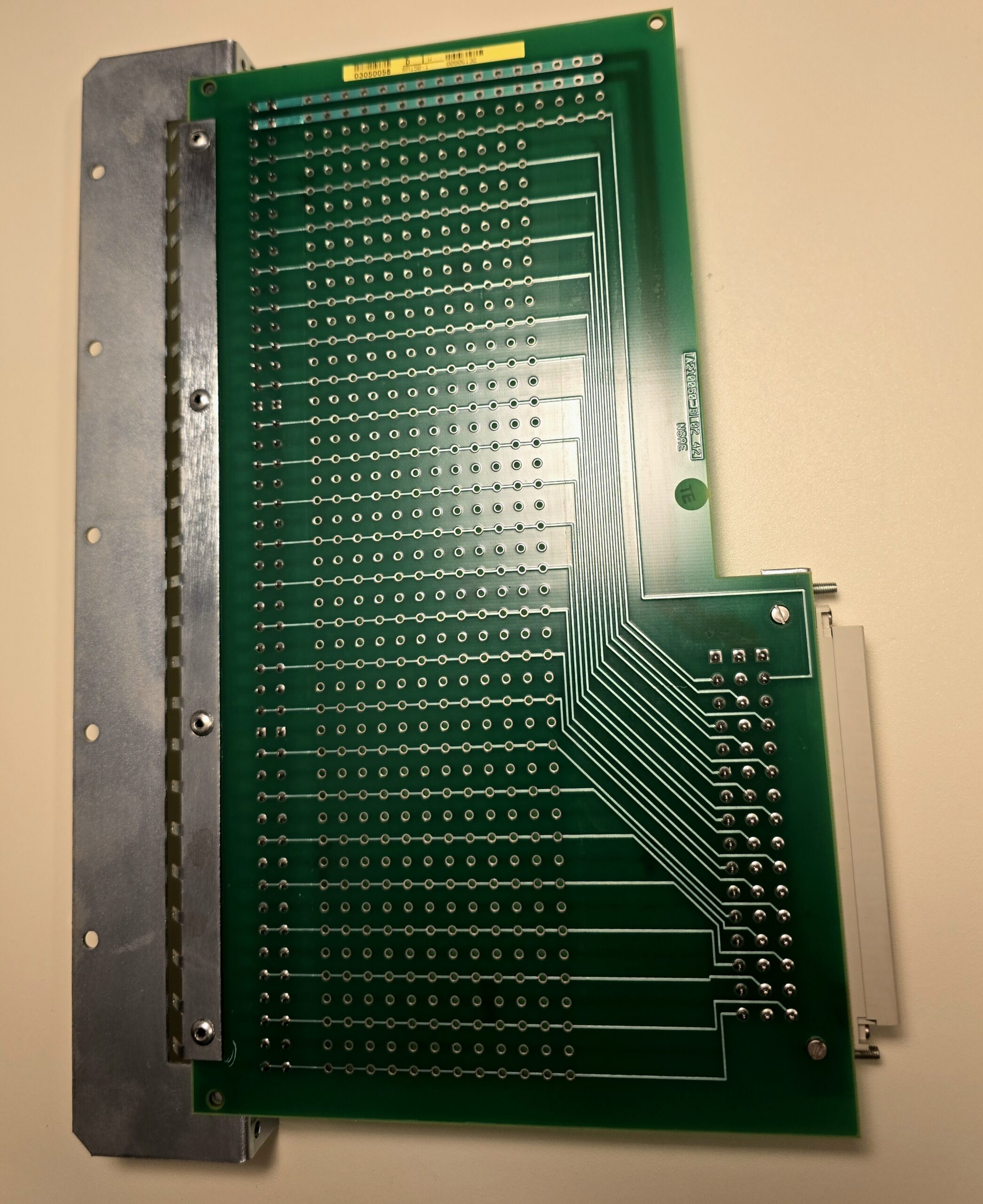 RA150-1 Wiring interface for direct screw connection (wire section < 1.5 mm²), side view