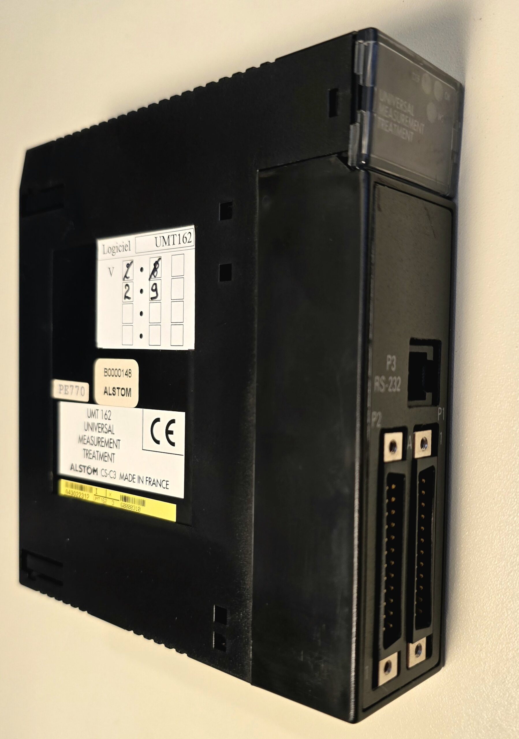 UMT162 U and i stator measurement modules with avrbm software, side view