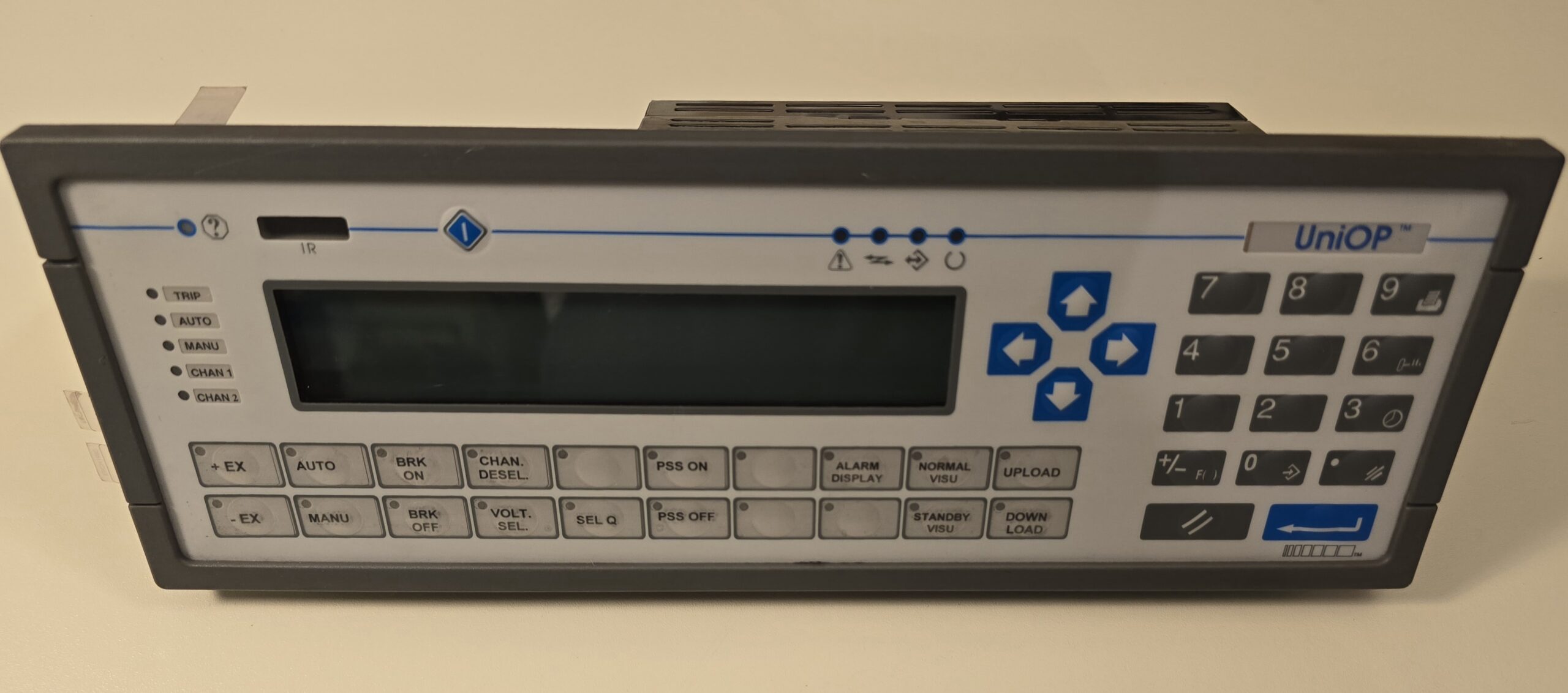 UNIOP-MKDR-5 AVR local control panel, front three-quarter view